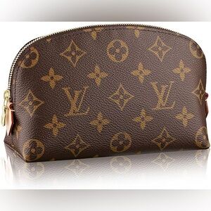 NEW NWOT louis vuitton monogram travel bag makeup zip up pouch classic pattern